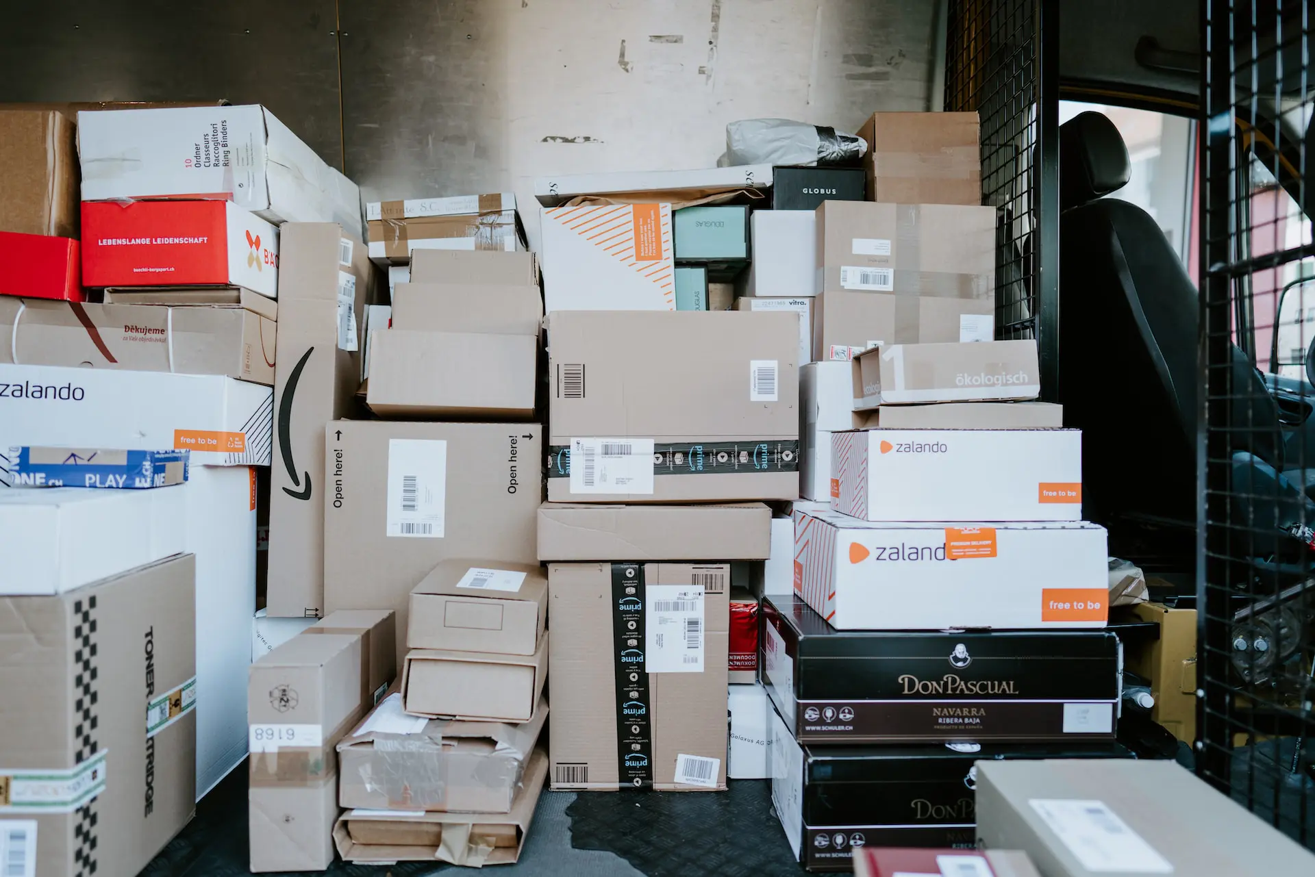 How-Can-Companies-Prioritize-Shipping-Efficiency-and-Sustainability