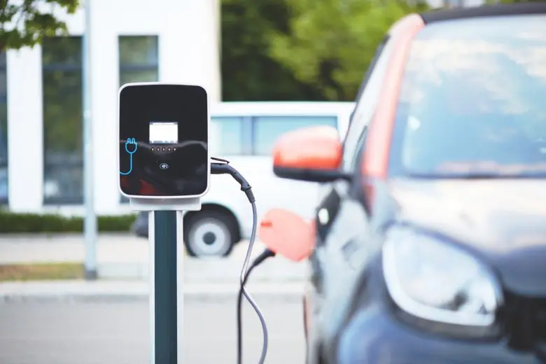 electric_car_1586292926-e1586292936385