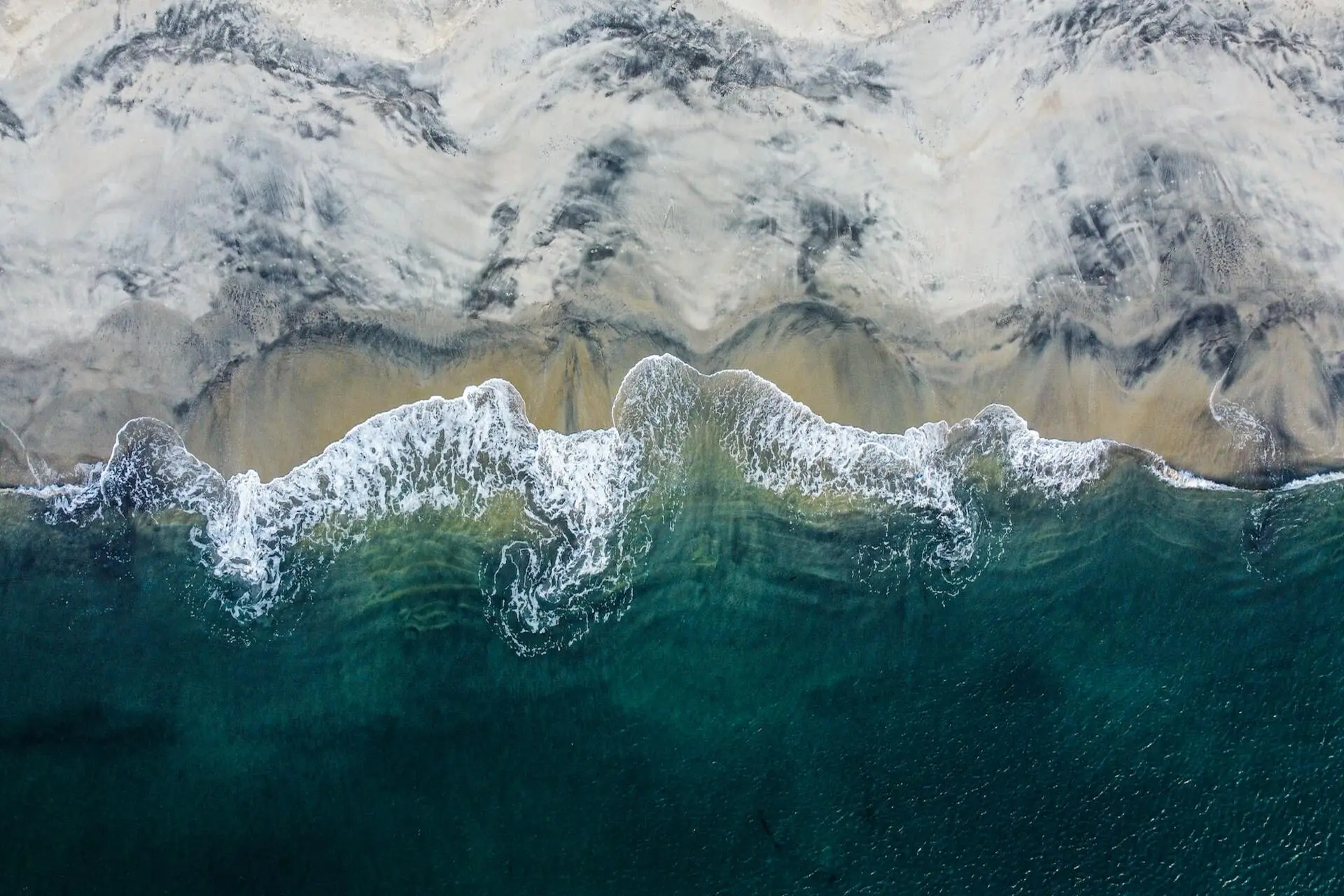 marco-priore-8aizK-EABDM-unsplash-copy