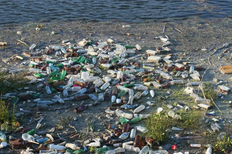 plastic_pollution_1528383268-e1528383281844