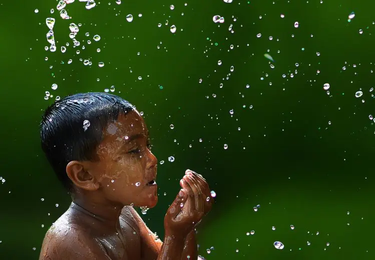 water_shower_1520544124-e1520544162744