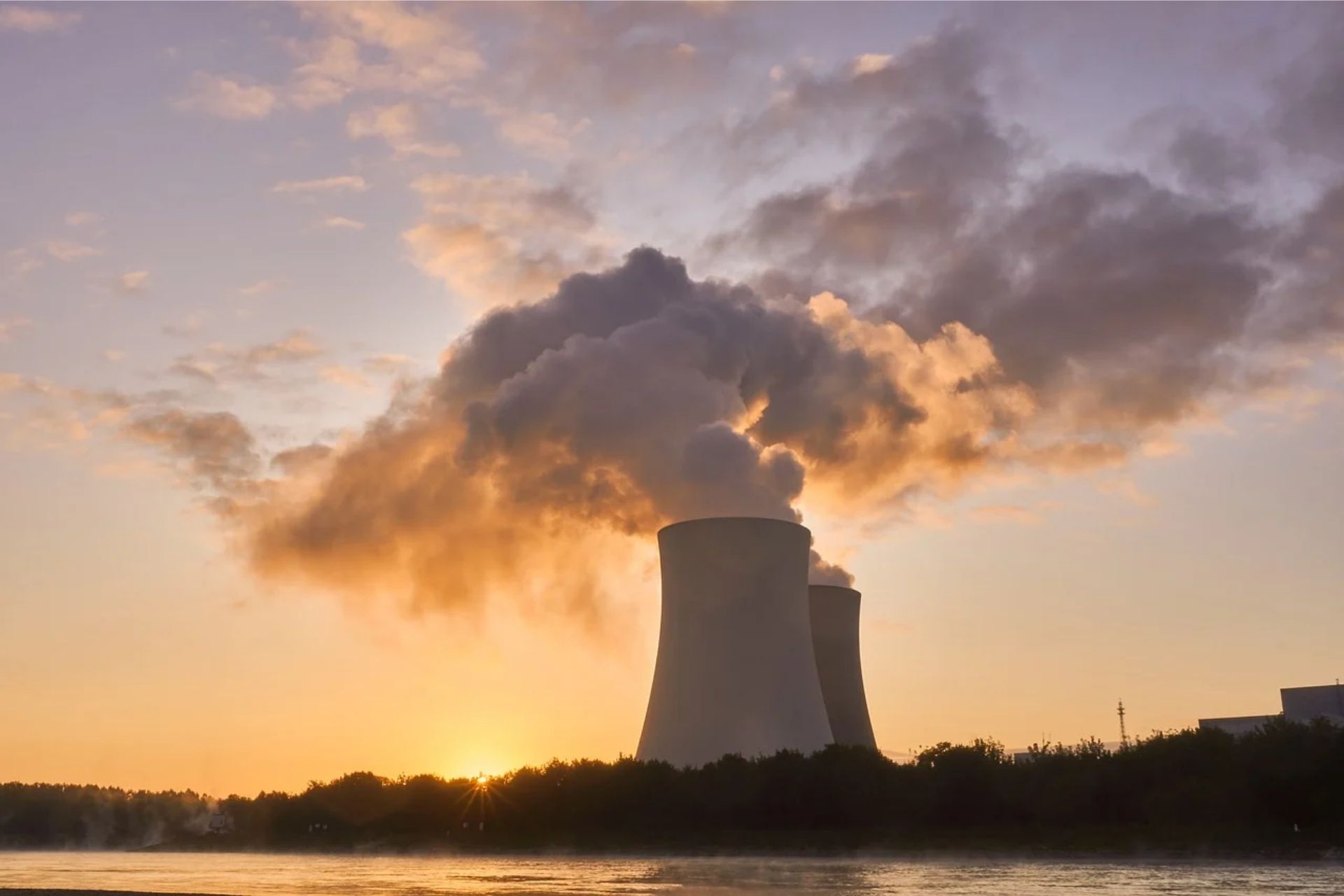pros and cons of nuclear energy