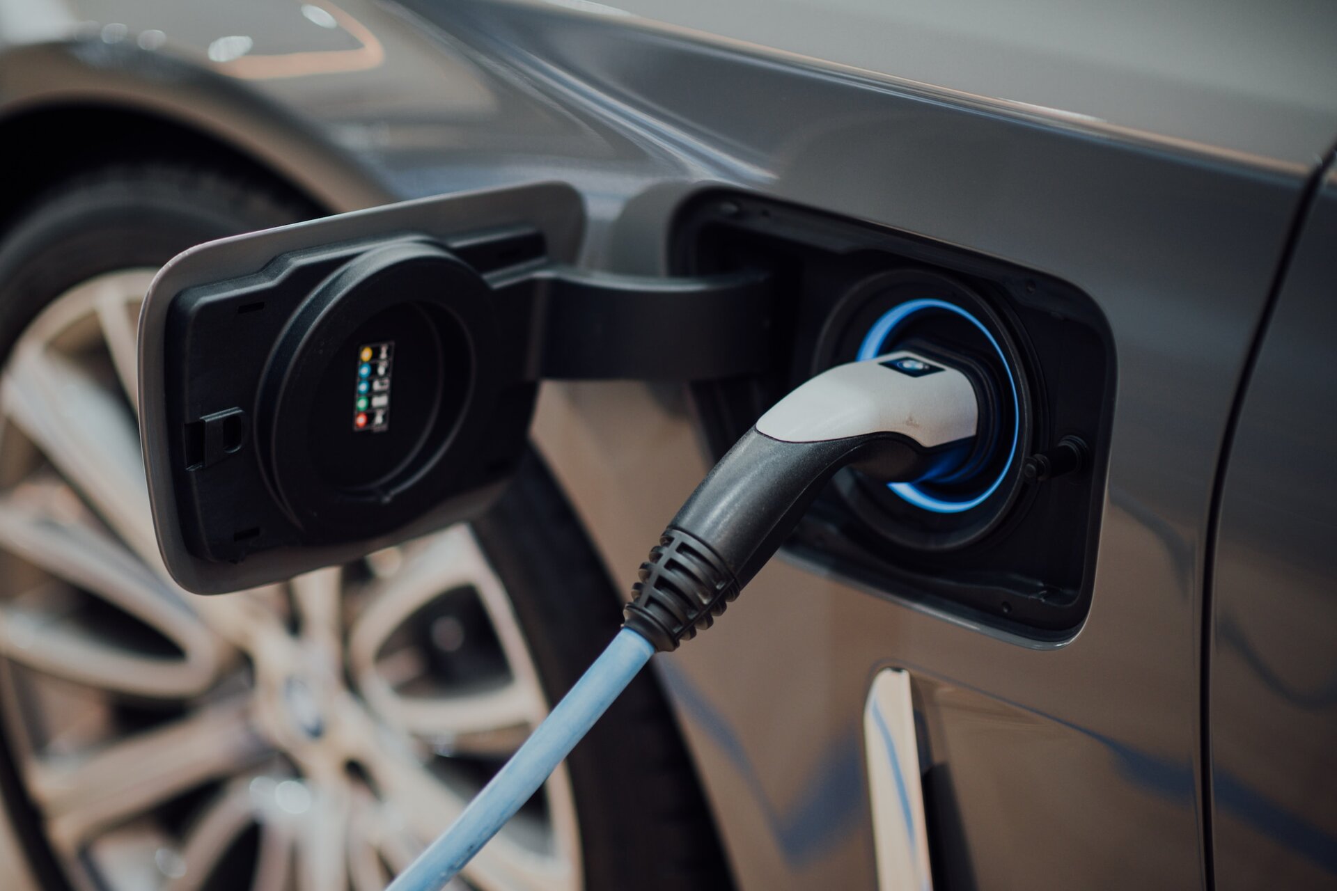 Electric car charging at an ECVS